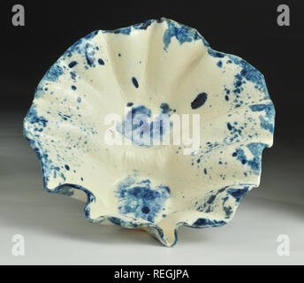 Blu e bianco ceramica PORCELLANA SMALTATA ciotola Foto Stock