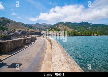 Ruesga serbatoio. Cervera de Pisuerga, provincia di Palencia, Castilla Leon, Spagna. Foto Stock
