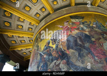 Pittura a mosaico sulla base della colonna della vittoria in Tiergarten di Berlino, Germania Foto Stock