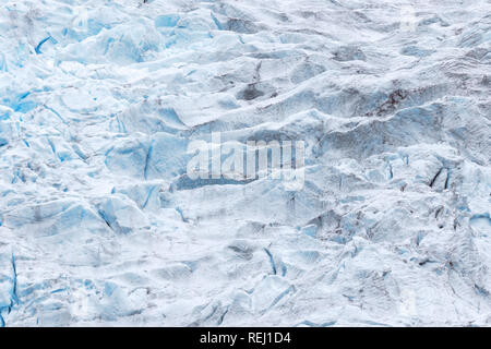 Crepacci sulla Briksdalsbreen, vicino alla sua base Foto Stock