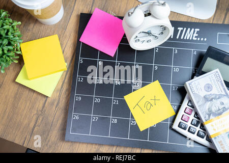 Stati Uniti d'America imposta prima data di scadenza segnata sul calendario - 15 Aprile 2019 - Immagine Foto Stock