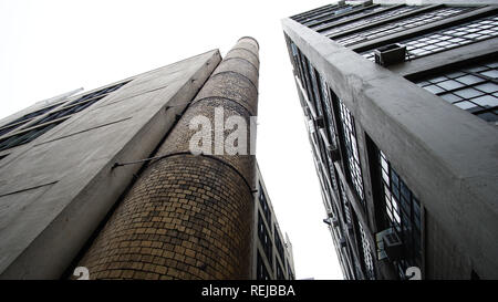 Torna strade di New York City sulla linea alta ferrovia via Foto Stock