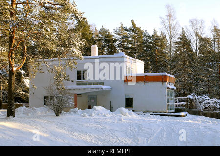 Sanatorio Paimio, ex capo medico della casa di asilo attualmente. Progettato da Alvar Aalto, completato nel 1933. Paimio, Finlandia. Il 20 gennaio 2019. Foto Stock