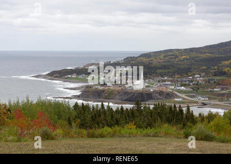 Una chiesa sulla costa della penisola di Gaspé del Quebec, Canada. Foto Stock