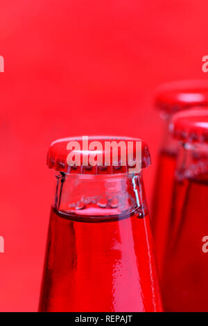 Tappo a corona sulla bottiglia, Campari Foto Stock