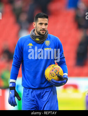 19 gennaio 2019, Bet 365 Stadium, Stoke-on-Trent, Inghilterra; Sky scommessa campionato, Stoke City vs Leeds United ; Kiko Casilla (33) di Leeds Utd Credito: Mark Cosgrove/News immagini English Football League immagini sono soggette a licenza DataCo Foto Stock