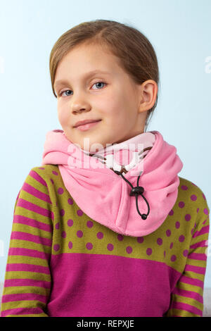 Bella ragazza in un cappello a forma di coniglio Foto Stock