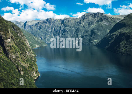 Il più famoso dei fiordi norvegesi - Geiranger fjord Foto Stock