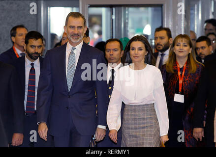 Madrid, Spagna. 23 gen 2019. Il re Filippo VI e la Regina Letizia di Spagna inaugurare FITUR Fiera Internazionale del Turismo 2019 Giorno di apertura presso IFEMA.FITUR (Fiera Internazionale del Turismo) è un incontro internazionale di spazio per i professionisti del turismo in tutto il mondo. Credito: Manu Reino/SOPA Immagini/ZUMA filo/Alamy Live News Foto Stock