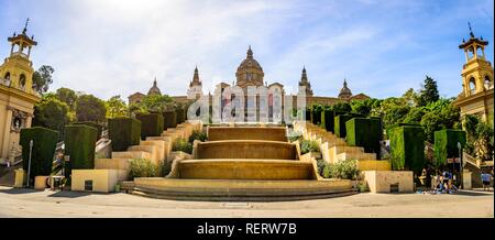 Palau Nacional de Montjuic, Palazzo Nazionale a Montjuic, Museu Nacional d'Art de Catalunya, Barcelona, Catalogna, Spagna Foto Stock