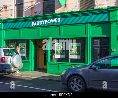 Paddypower scommesse negozio di fronte a Skibbereen West Cork in Irlanda Foto Stock