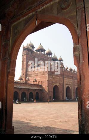 Jama Masjid moschea, Buland Darwaza Gate, Sito Patrimonio Mondiale dell'UNESCO, Fatehpur Sikri, Uttar Pradesh, India, Asia del Sud Foto Stock