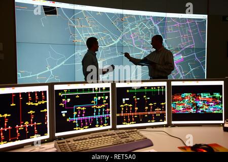 Controllo di Potenza Centro dell'ELE, Emscher Lippe Energie GmbH, un subsiduary di RWE, la sala di controllo dell'energia a livello regionale Foto Stock