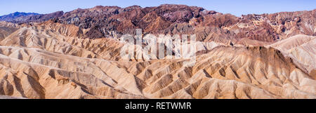 Vista panoramica di Zabriskie Point nel Parco Nazionale della Valle della Morte, California Foto Stock