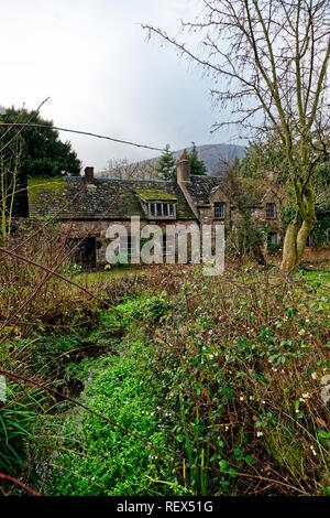 Llanthony Priory (Priordy Llanddewi Nant Hodni), le rovine di un ex convento degli Agostiniani in una appartata Vale of Ewyas, una ripida facciate una volta-ghiacciate vale Foto Stock