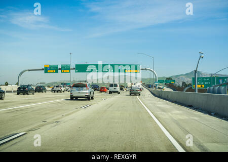 Marzo 16, 2017 - Los Angeles/CA/USA - Si avvicina una giunzione freeway Foto Stock