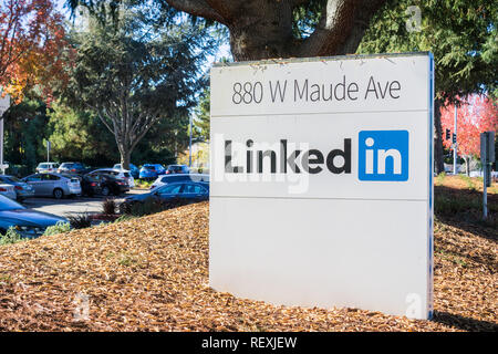 Novembre 17, 2017 Sunnyvale/CA/USA - LinkedIn segno a Sunnyvale uffici, Silicon Valley, San Francisco Bay Area Foto Stock