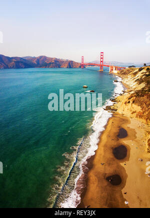 Vista aerea del Golden Gate Bridge di San Francisco, Stati Uniti d'America Foto Stock