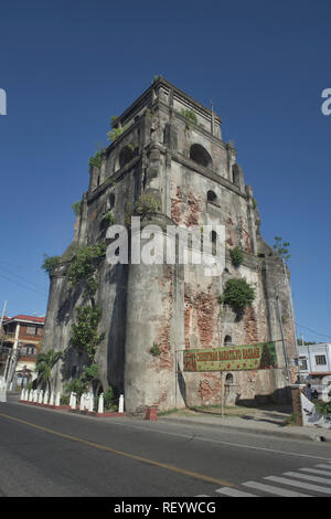 Il naufragio del campanile in Laoag, Ilocos Norte, Filippine Foto Stock