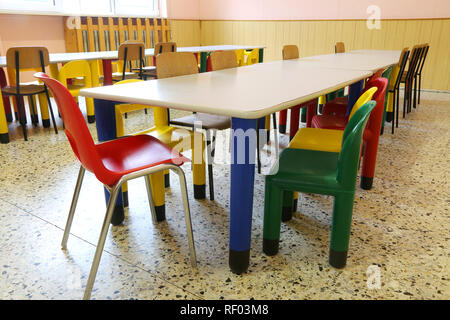All'interno di una classe della scuola materna senza figli Foto Stock