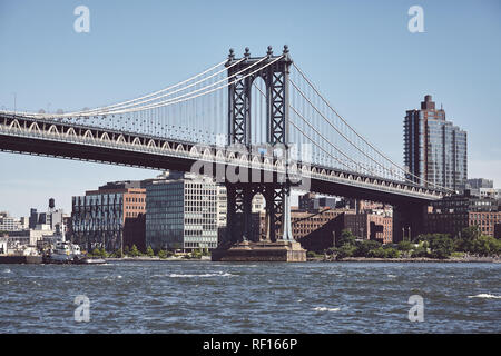 Ponte di Manhattan e Brooklyn, dai toni di colore immagine, New York, Stati Uniti d'America. Foto Stock