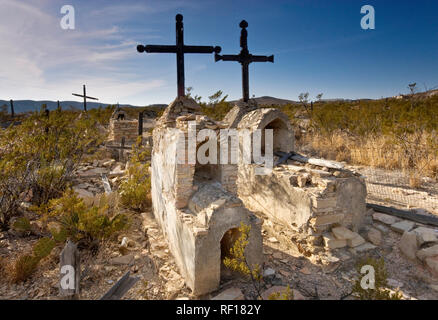 Cimitero storico nella città fantasma di Terlingua, Big Bend Paese nel deserto del Chihuahuan, Texas, Stati Uniti d'America Foto Stock