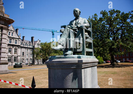 William Edward Hartpole Lecky-Statue, Tritity College di Dublino, Irlanda/ Irlanda (nur fuer redaktionelle Verwendung. Keine Werbung. Referenzdatenbank: Foto Stock