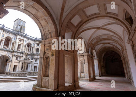 Chiostro Rinascimentale di Giovanni III, Claustro de João III , il Convento di Cristo, Tomar, Portogallo Foto Stock