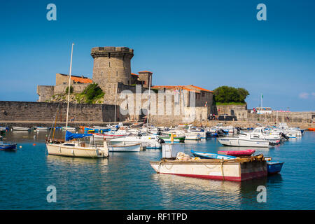 La fortezza e il porto. Foto Stock