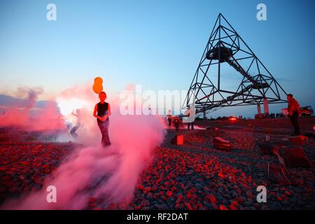 Turno supplementare, la lunga notte della cultura industriale, vulcano expedition tema, sulla Tetraeder, rifiuti - dump di Bottrop Foto Stock