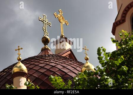 Croci sulla cupola, San Nicola Chiesa Ortodossa, Vilnius, Lituania, paesi baltici, Europa nord-orientale Foto Stock