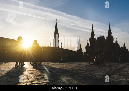 La Russia a Mosca, la gente sulla Piazza Rossa Foto Stock