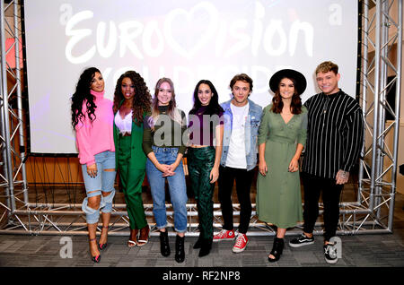 Anisa (sinistra), Kerrie-Anne, Kat e Blythe di cameriera, Giordania Clarke, Holly Tandy e Michael riso frequentando l'Eurovision incontrare gli artisti evento tenutosi presso la nuova BBC Broadcasting House, a Londra. Picture Data: mercoledì 23 gennaio, 2019. Foto di credito dovrebbe leggere: Ian West/PA FILO Foto Stock