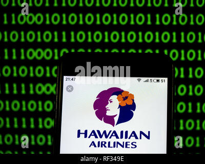 Kiev, Ucraina. 23 gen 2019. Hawaiian Airlines visto il logo visualizzato su un telefono intelligente. Credito: Igor Golovniov SOPA/images/ZUMA filo/Alamy Live News Foto Stock