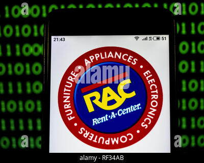 Kiev, Ucraina. 23 gen 2019. Rent-a-centro azienda arredamento visto il logo visualizzato su un telefono intelligente. Credito: Igor Golovniov SOPA/images/ZUMA filo/Alamy Live News Foto Stock