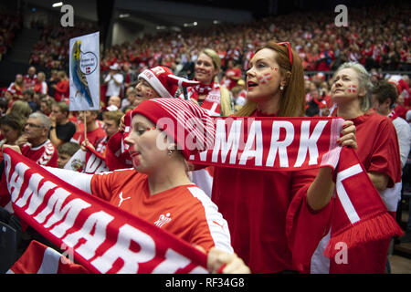 Herning, Danimarca. 23 gen 2019. Ventole danese durante il gruppo C pallamano match tra la Danimarca e la Svezia in Jyske Bank Boxen di Herning durante il 2019 IHF Pallamano Campionato del Mondo in Germania e Danimarca. Credito: Lars Moeller/ZUMA filo/Alamy Live News Foto Stock