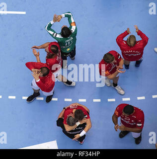 Herning, Danimarca. 23 gen 2019. Team Danimarca vittoria festeggiamenti durante il gruppo C pallamano match tra la Danimarca e la Svezia in Jyske Bank Boxen di Herning durante il 2019 IHF Pallamano Campionato del Mondo in Germania e Danimarca. Credito: Lars Moeller/ZUMA filo/Alamy Live News Foto Stock