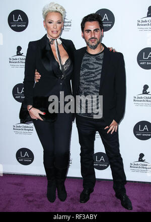 Los Angeles, California, USA. 23 gennaio, 2019. L'attrice Brigitte Nielsen e il marito Mattia Dessi arrivare presso il Los Angeles Art Show 2019 apertura notturna gala tenutosi presso il Los Angeles Convention Center a gennaio 23, 2019 a Los Angeles, California, Stati Uniti. (Foto di Xavier COLLIN/Image Press Agency) Credito: Image Press Agency/Alamy Live News Foto Stock