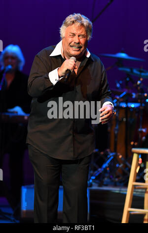 Stuart, FL, Stati Uniti d'America. 23 gen 2019. Tony Orlando suona presso il teatro lirico su gennaio 23, 2019 in Stuart, Florida. Credito: Mpi04/media/punzone Alamy Live News Foto Stock