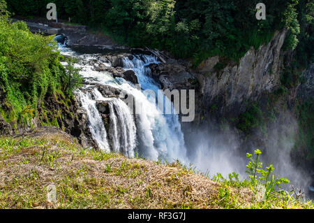 Vista panoramica di Snoqualmie Falls negli USA Foto Stock