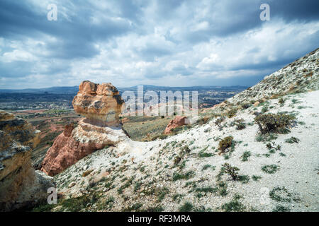 Incredibile sunrise in Cappadocia montagne, Turchia. Viaggio Fotografia di paesaggi Foto Stock