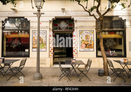 Tapas bar, Patio San Eloy, ristorante esterno, nel centro storico di Siviglia, in Andalusia, Spagna meridionale. Foto Stock