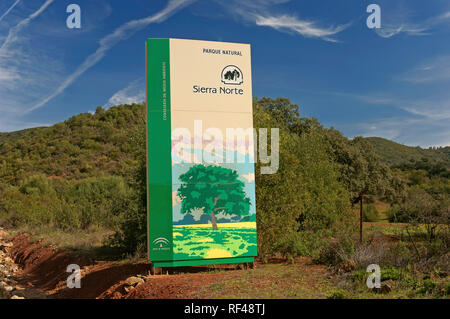 La Sierra Norte Parco naturale - Segnaletica poster. San Nicolas del Puerto. Provincia di Siviglia. Regione dell'Andalusia. Spagna. Europa Foto Stock