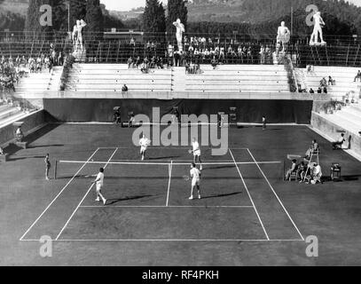 Roma, tennis campionato italiano, Orlando sirola e Nicola Pietrangeli, 1955 Foto Stock