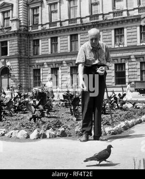 Umberto Saba, 1956 Foto Stock