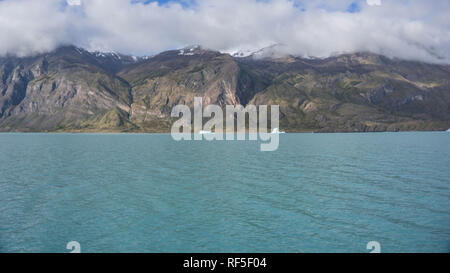 Vedute panoramiche dalla Estancia Cristina e Glaciar Upsala, Patagonia, Argentina Foto Stock