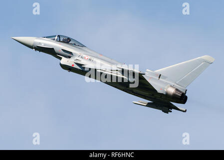 Un Eurofighter Typhoon jet da combattimento austriache della Air Force a Zeltweg Airpower airshow 2016. Foto Stock