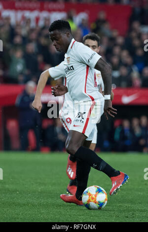 Sevilla, Spagna. 23 gen 2019. Promes di Sevilla FC guidare la sfera durante la Copa del Rey match tra Sevilla FC v FC Barcellona al Ramon Sanchez Pizjuan Stadium il 23 gennaio 2019 in Sevilla, Spagna Credito: Javier Montaño Pacifico/press/Alamy Live News Foto Stock