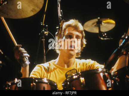 Le forze di polizia del Regno Unito gruppo rock con Stewart Copeland circa 1979. Foto Stock