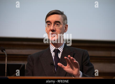 Giacobbe Rees-Mogg, che è un forte lasciare i diruttori, parla in occasione di una manifestazione organizzata dal gruppo di Bruges,Giacobbe R circa i suoi piani per la Gran Bretagna dopo Brexit. Foto Stock